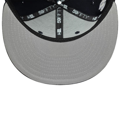 Pictured is this New Era Heritage Script 59FIFTY Fitted cap in navy. 2