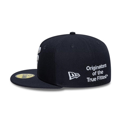 Pictured is this New Era Heritage Script 59FIFTY Fitted cap in navy. 6