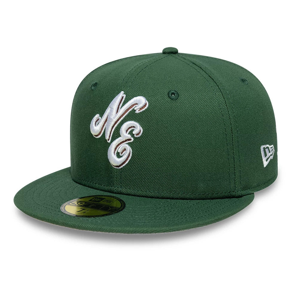 Pictured is this New Era Heritage Script 59FIFTY Fitted cap in dark green. 4