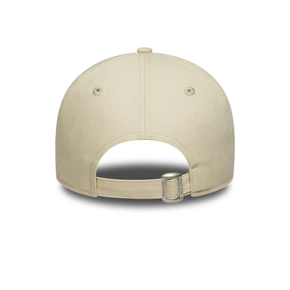 Pictured is this MLB League Essential New York Yankees 9TWENTY cap in cream. 4