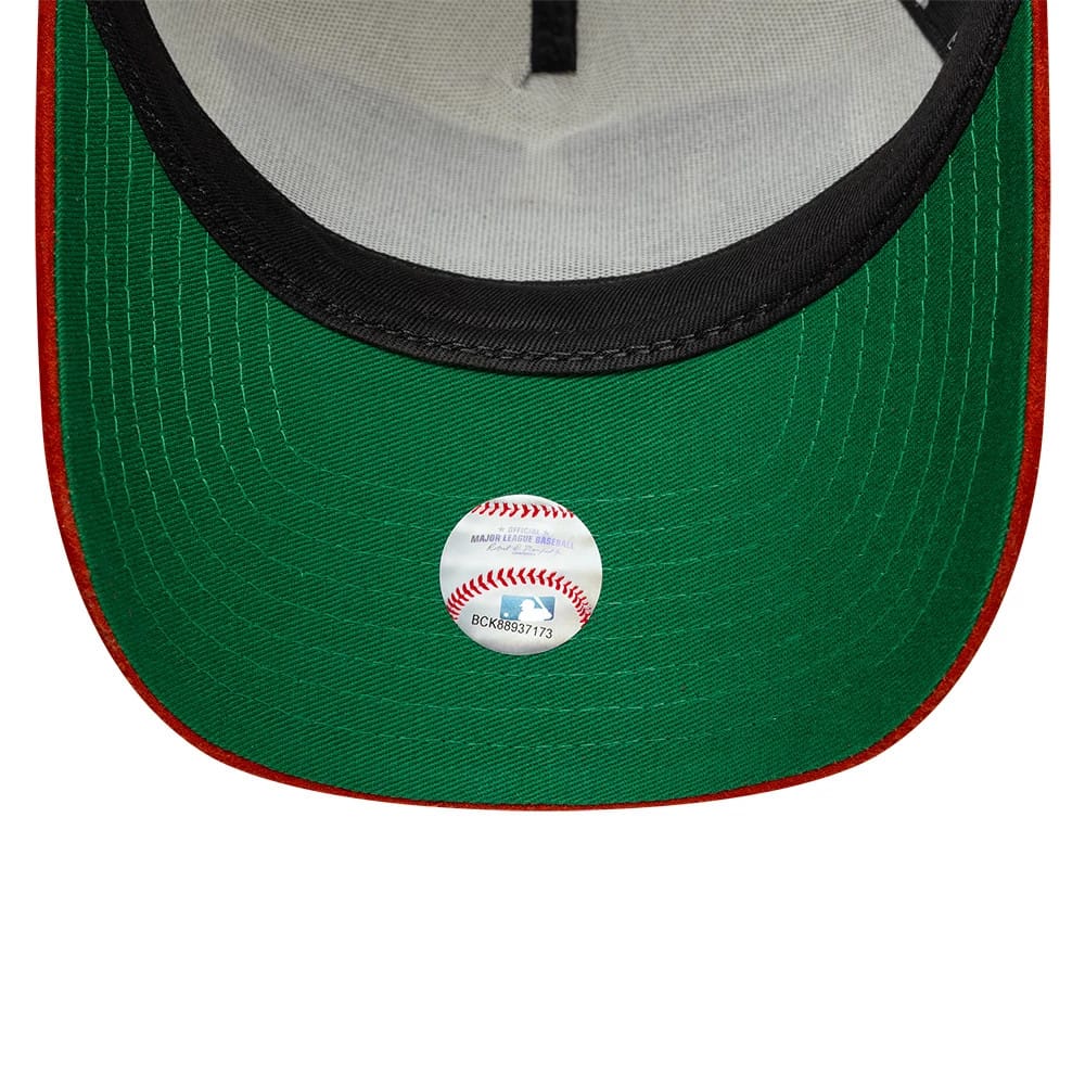Pictured is this MLB Suede New York Yankees 9FORTY E-Frame cap in cream. 2
