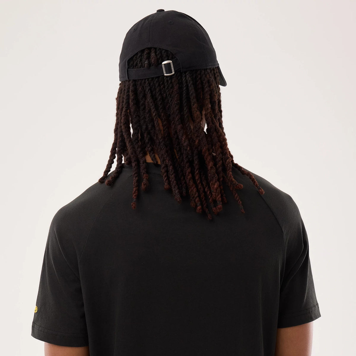 The model is wearing this NFL Sideline 2026 Pittsburgh Steelers T-Shirt in black. 5
