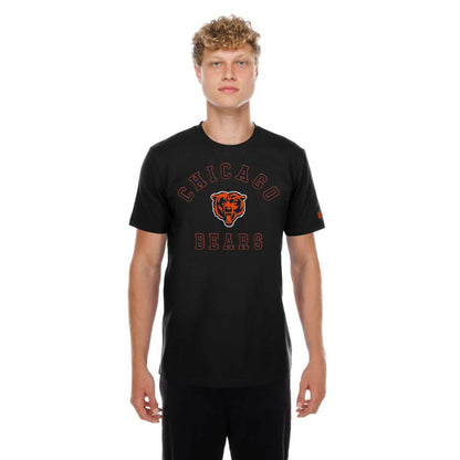 The model is wearing this NFL Sideline 2026 Chicago Bears T-Shirt in black. 1