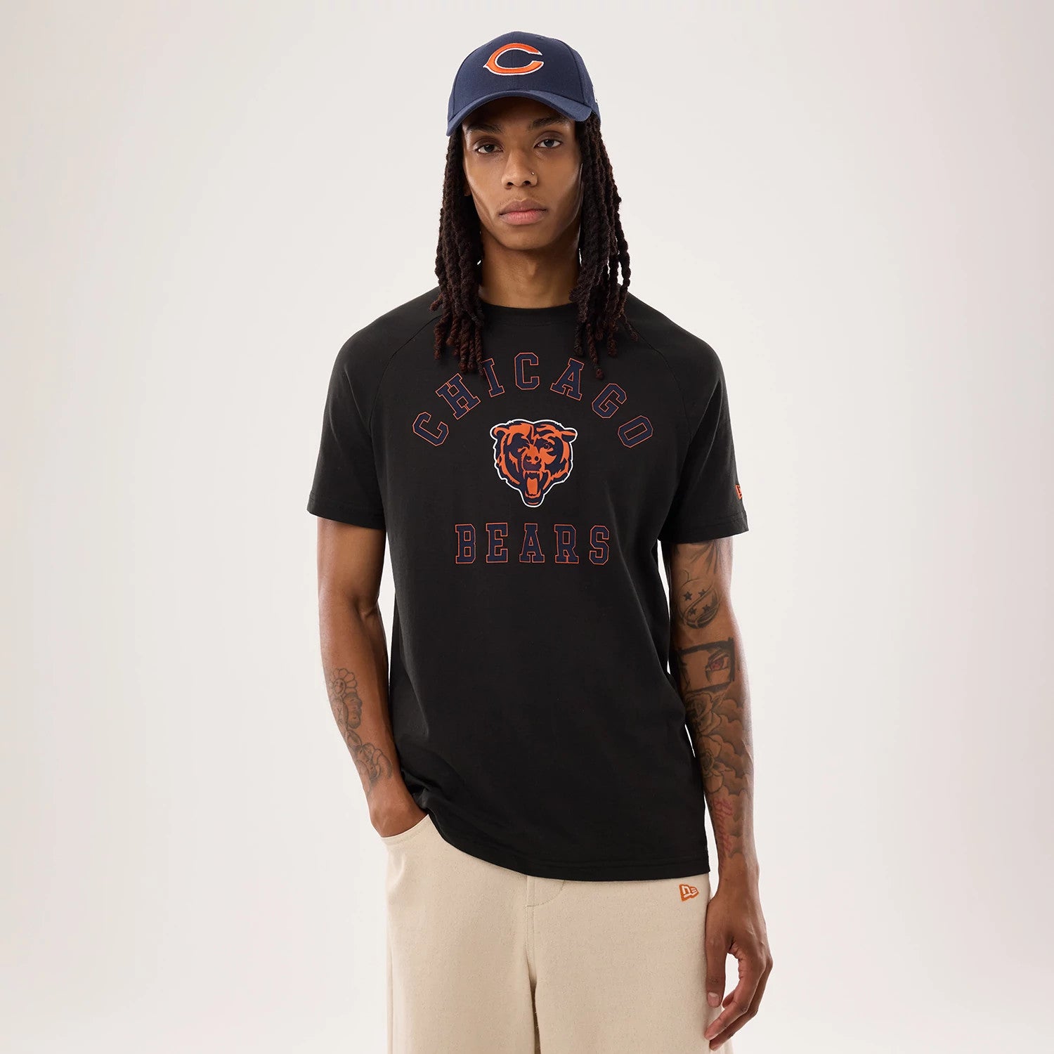 The model is wearing this NFL Sideline 2026 Chicago Bears T-Shirt in black. 1