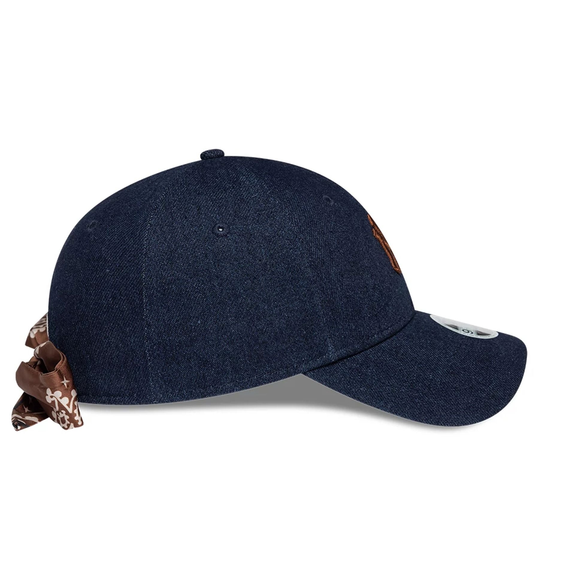Pictured is this Womens MLB Denim New York Yankees 9FORTY Bowback cap in navy. 6