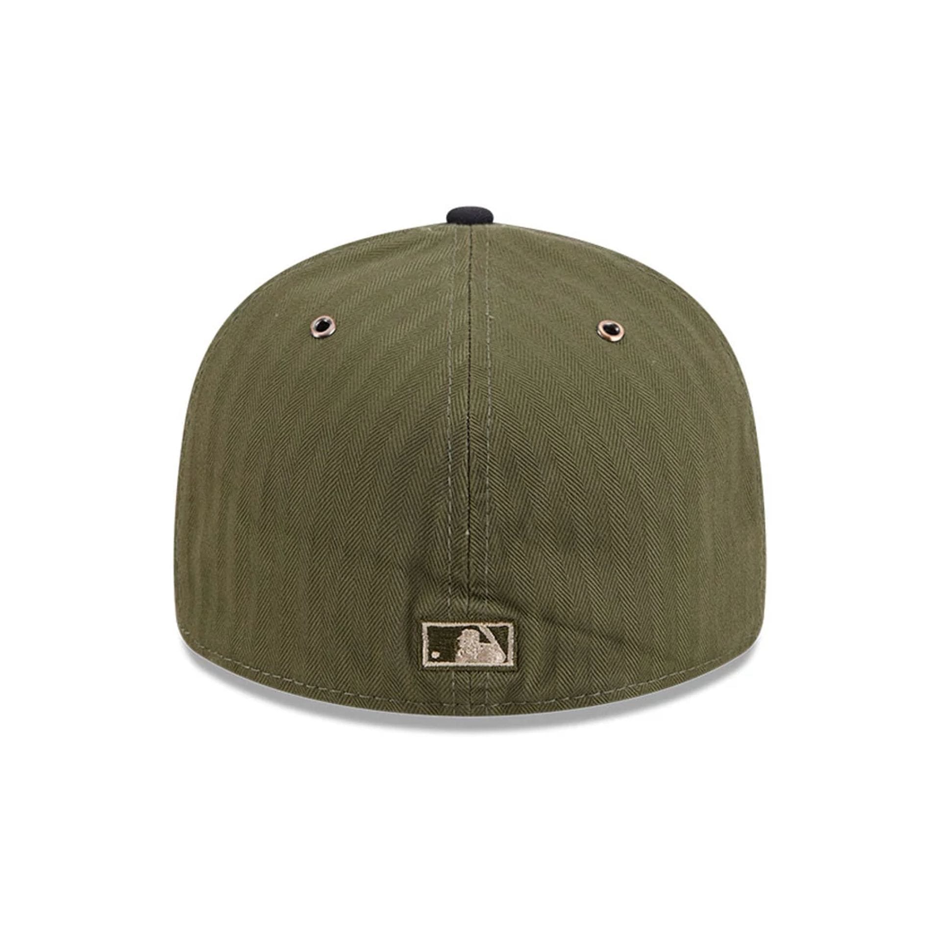 Pictured is this MLB American Herringbone New York Yankees 59FIFTY Fitted cap in green. 7