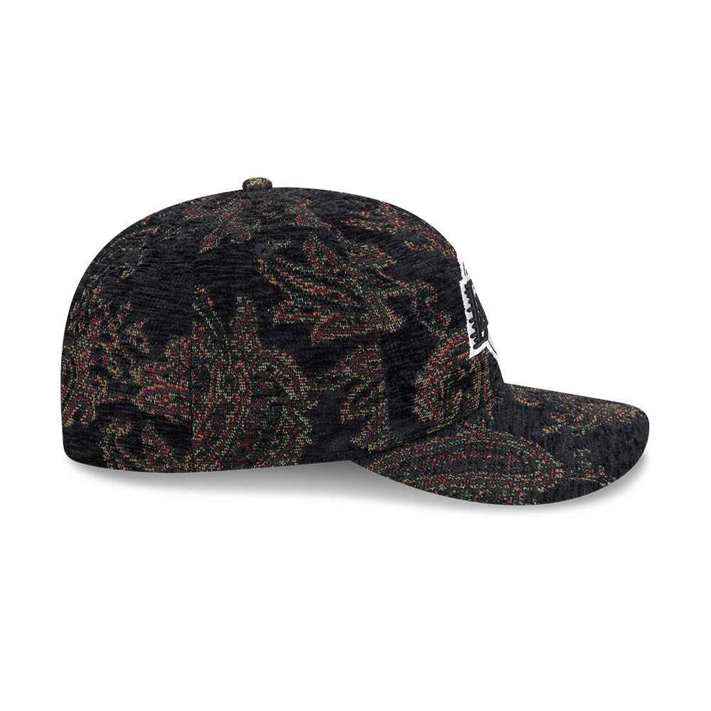 Pictured is this NBA Jacquard Chenille LA Lakers 59FIFTY Fitted cap in black. 6