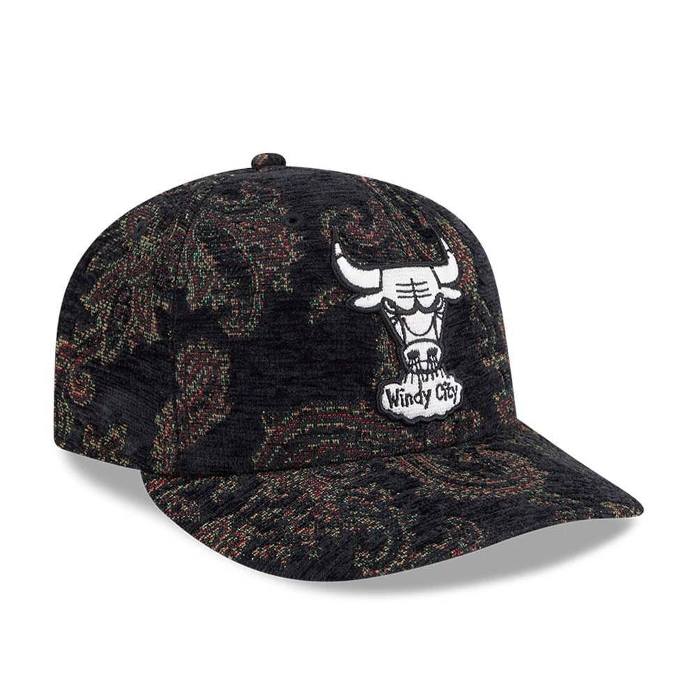 Pictured is this NBA Jacquard Chenille Chicago Bulls 59FIFTY Fitted cap in black. 4