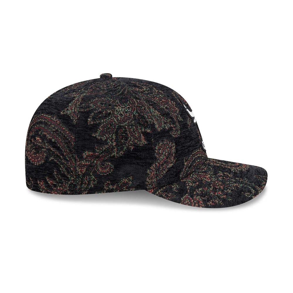 Pictured is this NBA Jacquard Chenille Chicago Bulls 59FIFTY Fitted cap in black. 6