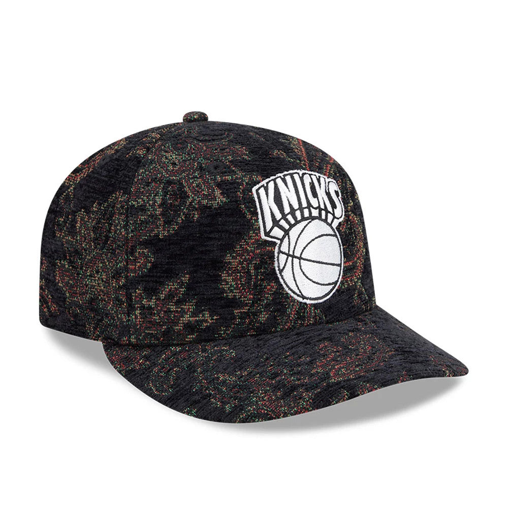 Pictured is this NBA Jacquard Chenille New York Knicks 59FIFTY Fitted cap in black. 4