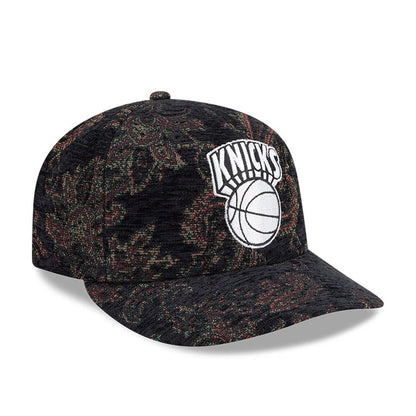 Pictured is this NBA Jacquard Chenille New York Knicks 59FIFTY Fitted cap in black. 4