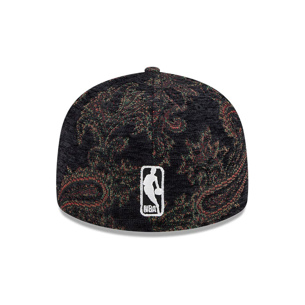 Pictured is this NBA Jacquard Chenille New York Knicks 59FIFTY Fitted cap in black. 5