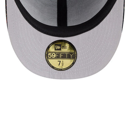 Pictured is this NBA Jacquard Chenille New York Knicks 59FIFTY Fitted cap in black. 2