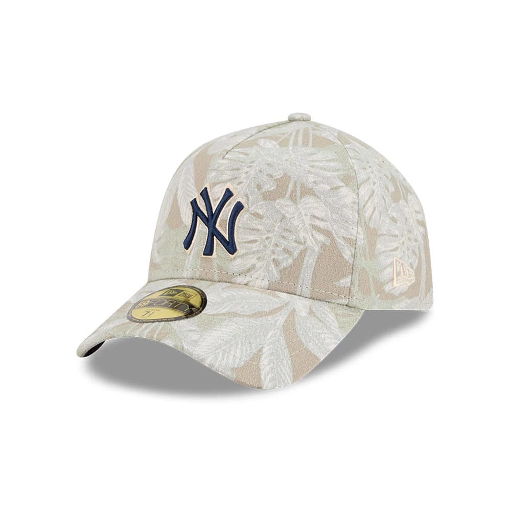 Pictured is this MLB Leafy Palm New York Yankees 59FORTY A-Frame Fitted cap in light beige. 1