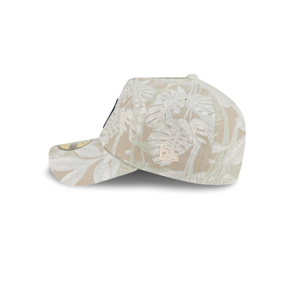 Pictured is this MLB Leafy Palm New York Yankees 59FORTY A-Frame Fitted cap in light beige. 5