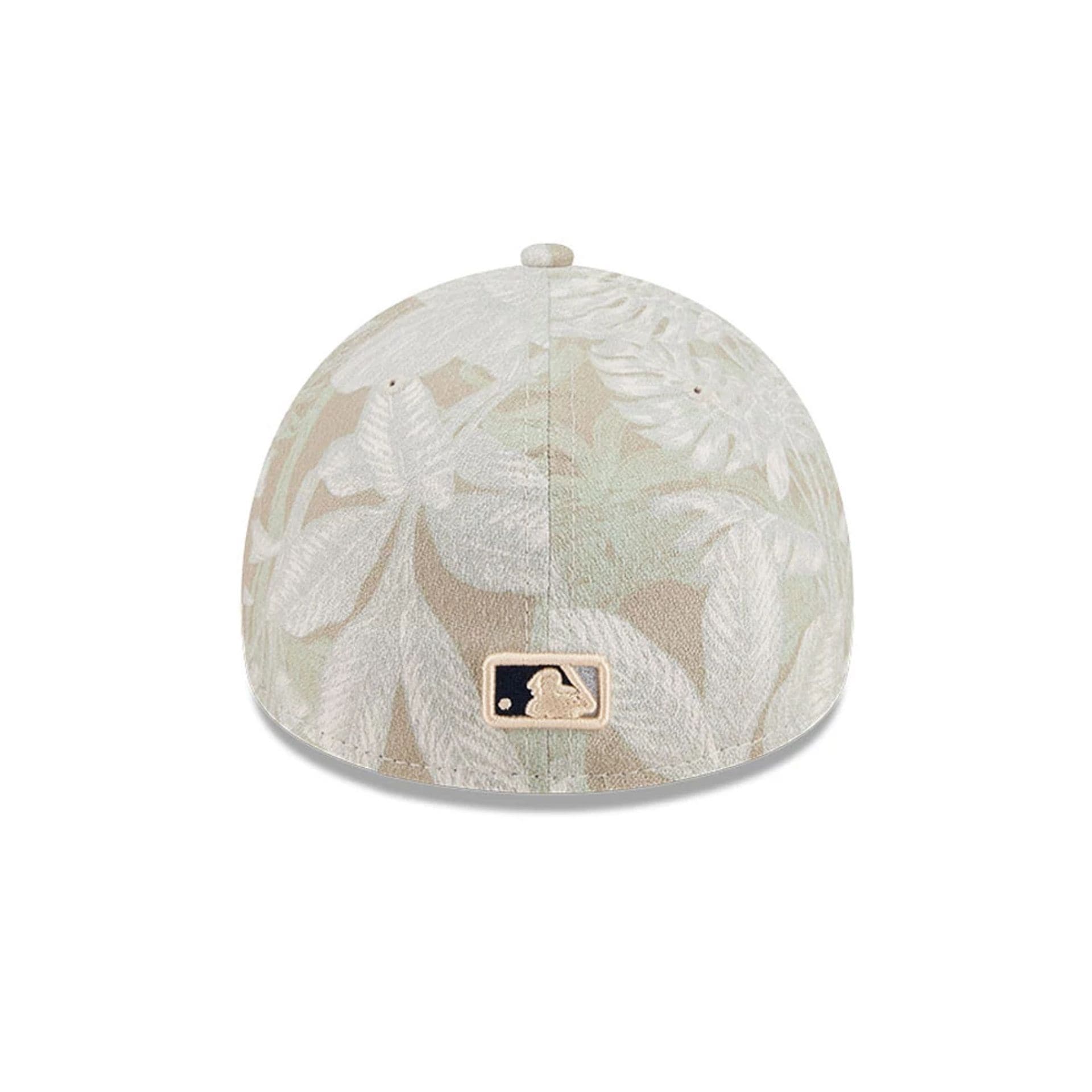 Pictured is this MLB Leafy Palm New York Yankees 59FORTY A-Frame Fitted cap in light beige. 7
