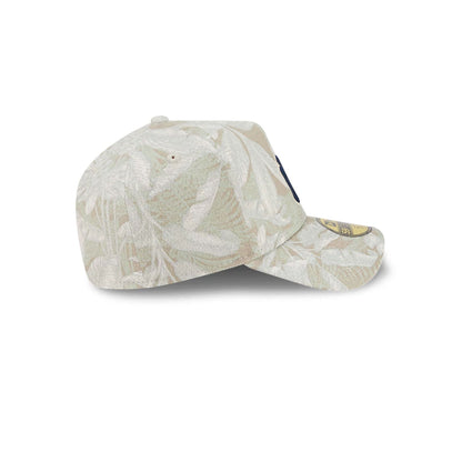 Pictured is this MLB Leafy Palm New York Yankees 59FORTY A-Frame Fitted cap in light beige. 6