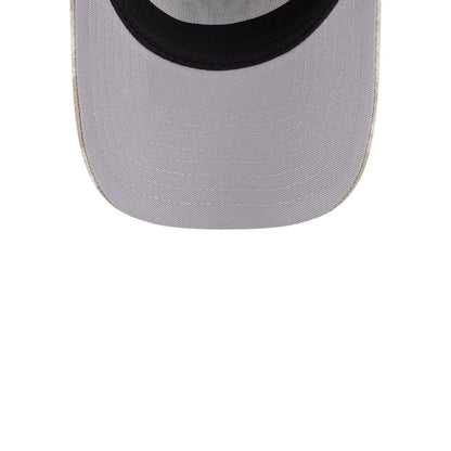 Pictured is this MLB Leafy Palm New York Yankees 59FORTY A-Frame Fitted cap in light beige. 2