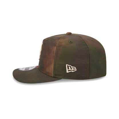 Pictured is this MLB Nylon Wash Dye New York Mets 19TWENTY Adjustable cap in open green. 5