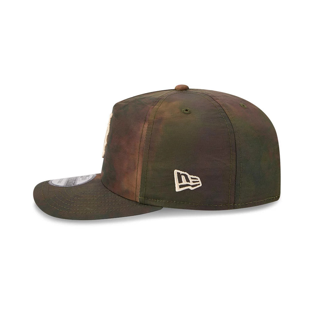 Pictured is this MLB Nylon Wash Dye New York Mets 19TWENTY Adjustable cap in open green. 5