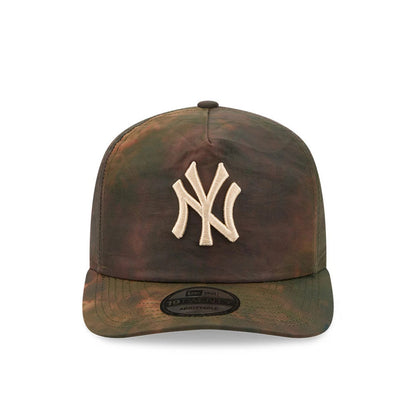 Pictured is this MLB Nylon Wash Dye New York Yankees 19TWENTY Adjustable cap in open green. 2
