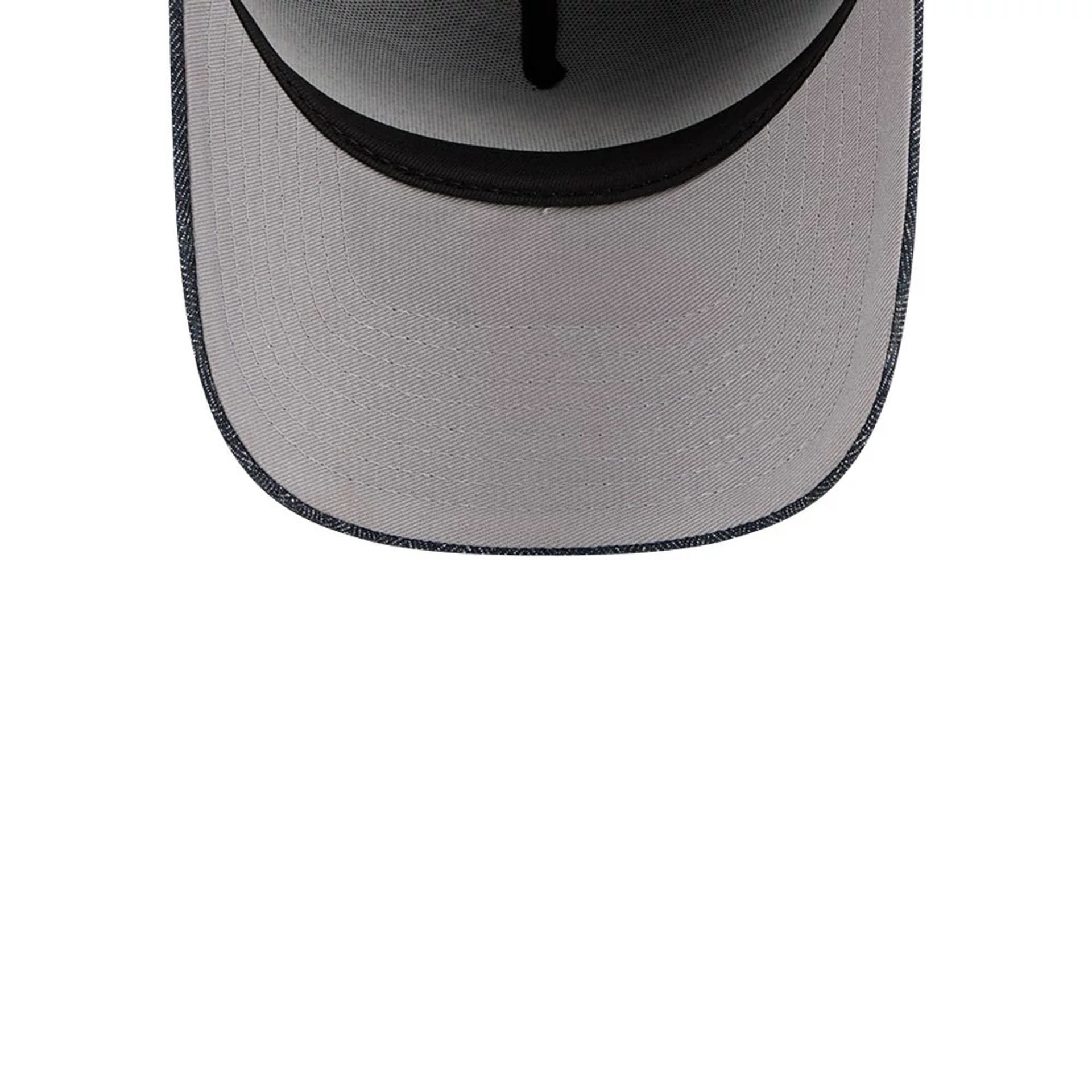 Pictured is this MLB Quickstrike Herringbone Denim New York Yankees 59FORTY A-Frame Fitted cap in navy. 2