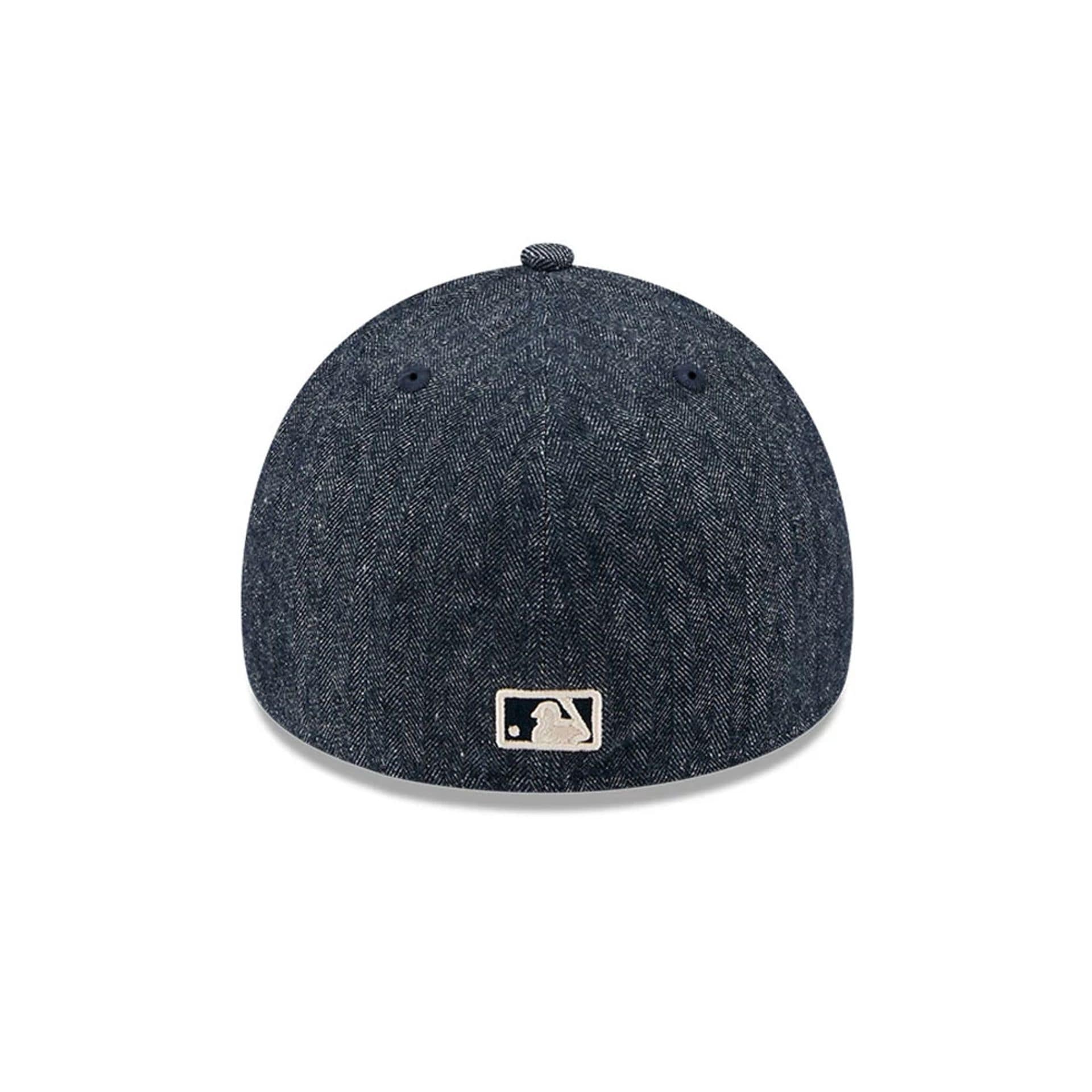 Pictured is this MLB Quickstrike Herringbone Denim LA Dodgers 59FORTY A-Frame Fitted cap in navy. 6