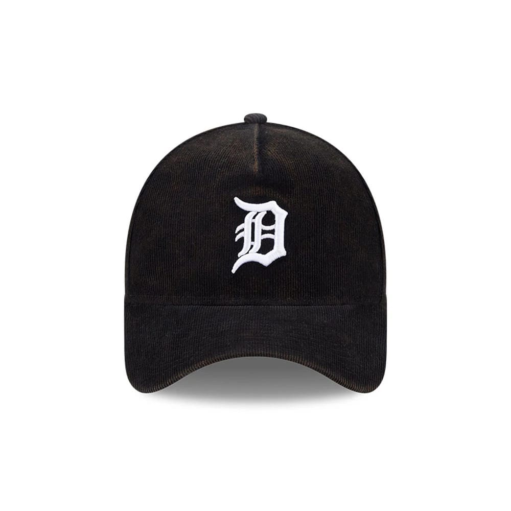 Pictured is this MLB Quickstrike Snow Wash Cord Detroit Tigers 59FORTY A-Frame Fitted cap in black. 3