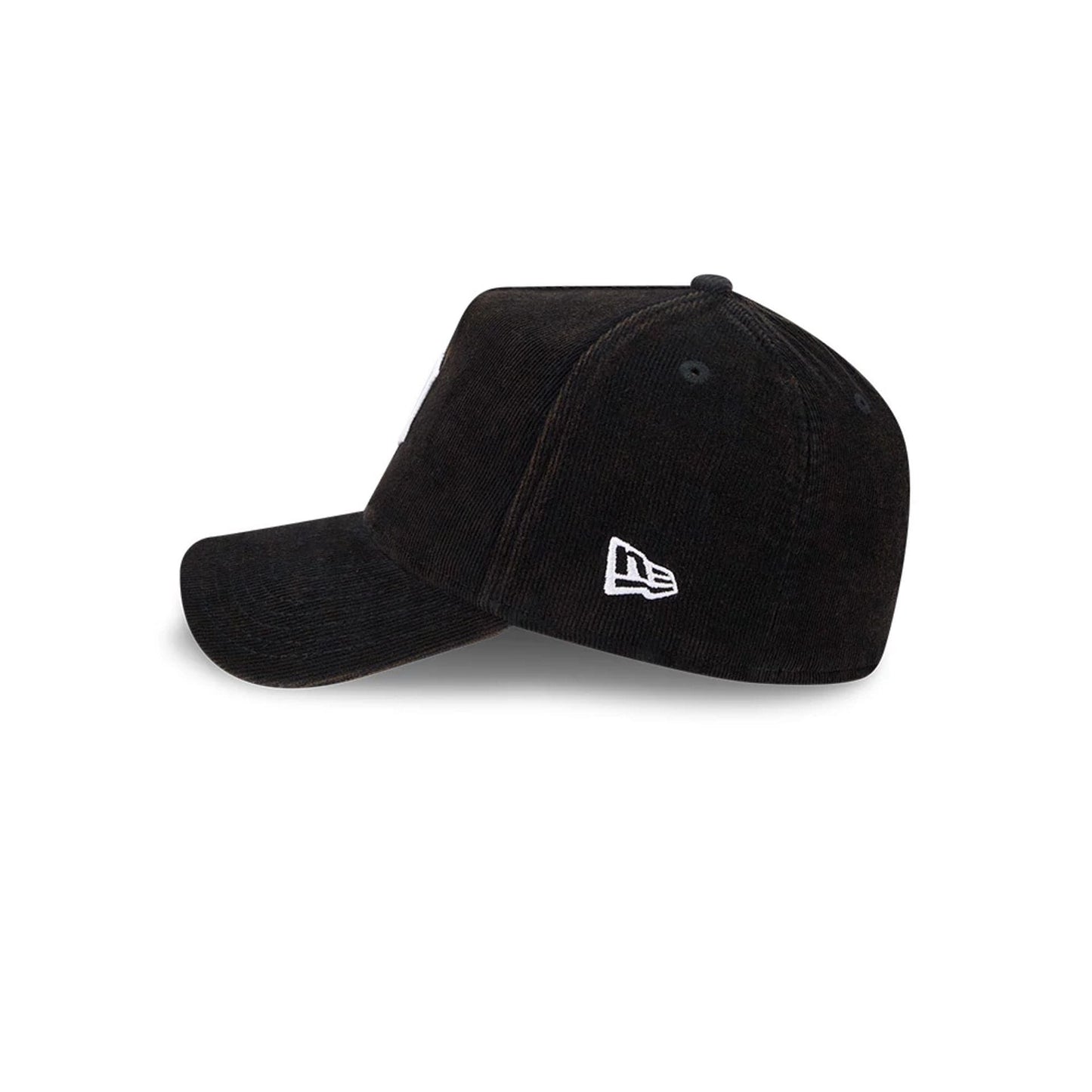 Pictured is this MLB Quickstrike Snow Wash Cord Detroit Tigers 59FORTY A-Frame Fitted cap in black. 5