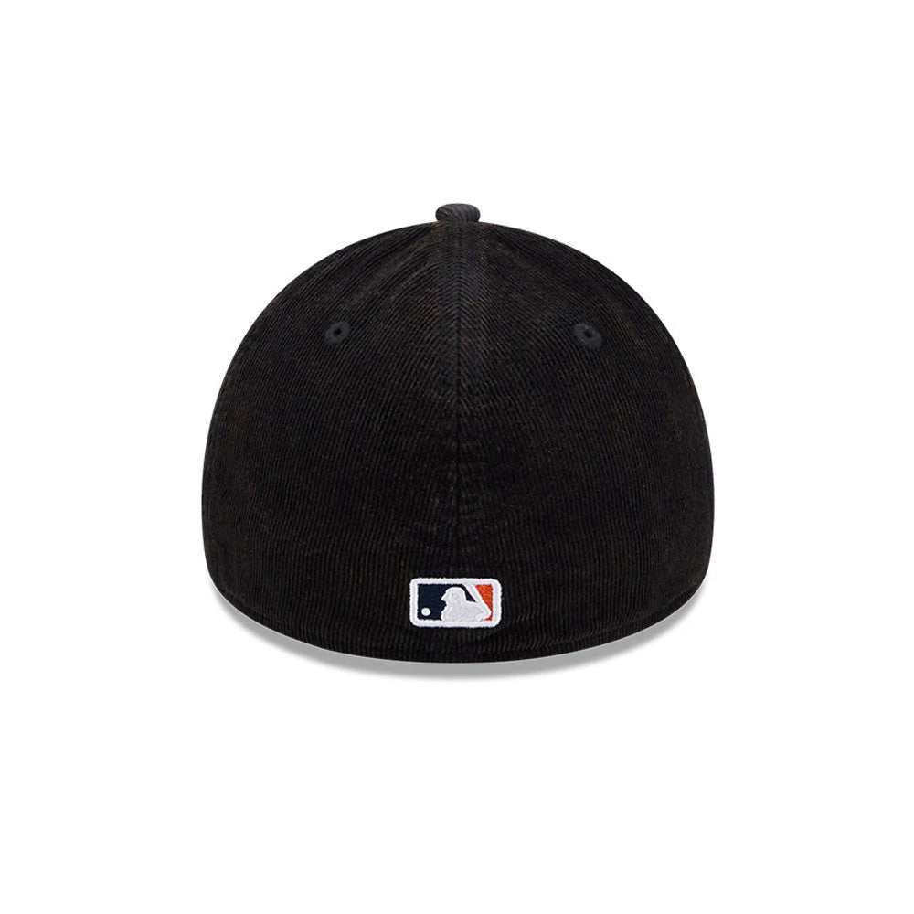Pictured is this MLB Quickstrike Snow Wash Cord Detroit Tigers 59FORTY A-Frame Fitted cap in black. 7