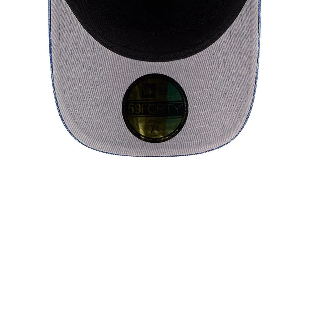 Pictured is this MLB Quickstrike Snow Wash Cord New York Mets 59FORTY A-Frame Fitted cap in blue. 2