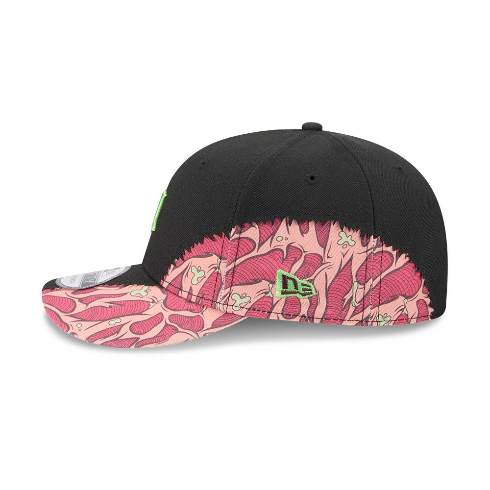 Pictured is this MLB Halloween Detroit Tigers 9FIFTY Snapback cap in black. 5