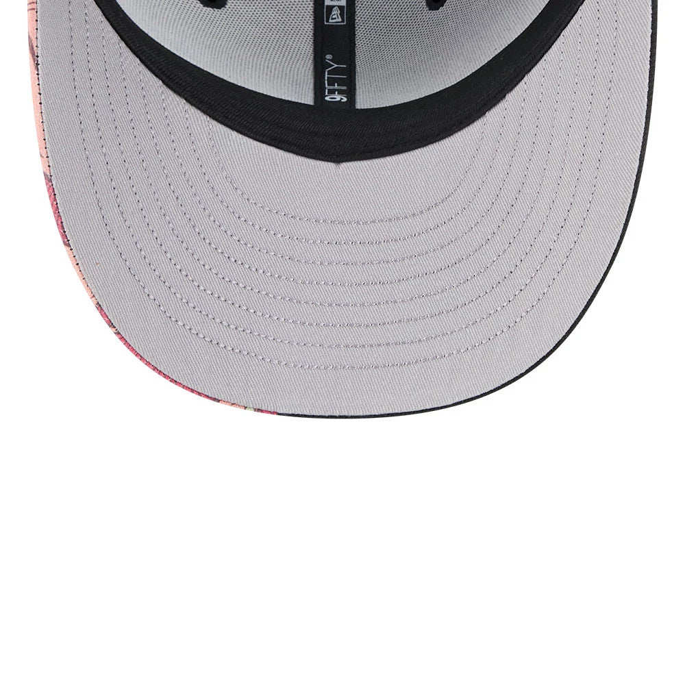 Pictured is this MLB Halloween Detroit Tigers 9FIFTY Snapback cap in black. 2