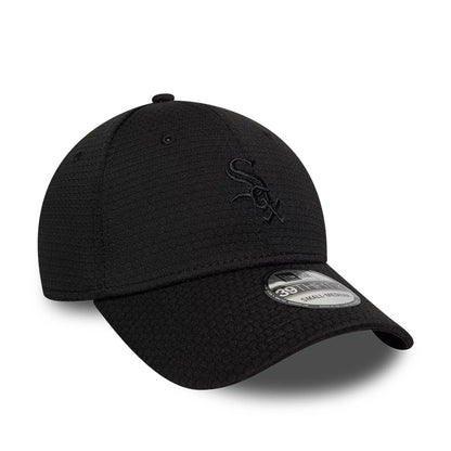 Pictured is this MLB Tech Chicago White Sox 39THIRTY Stretch Fit cap in black. 3