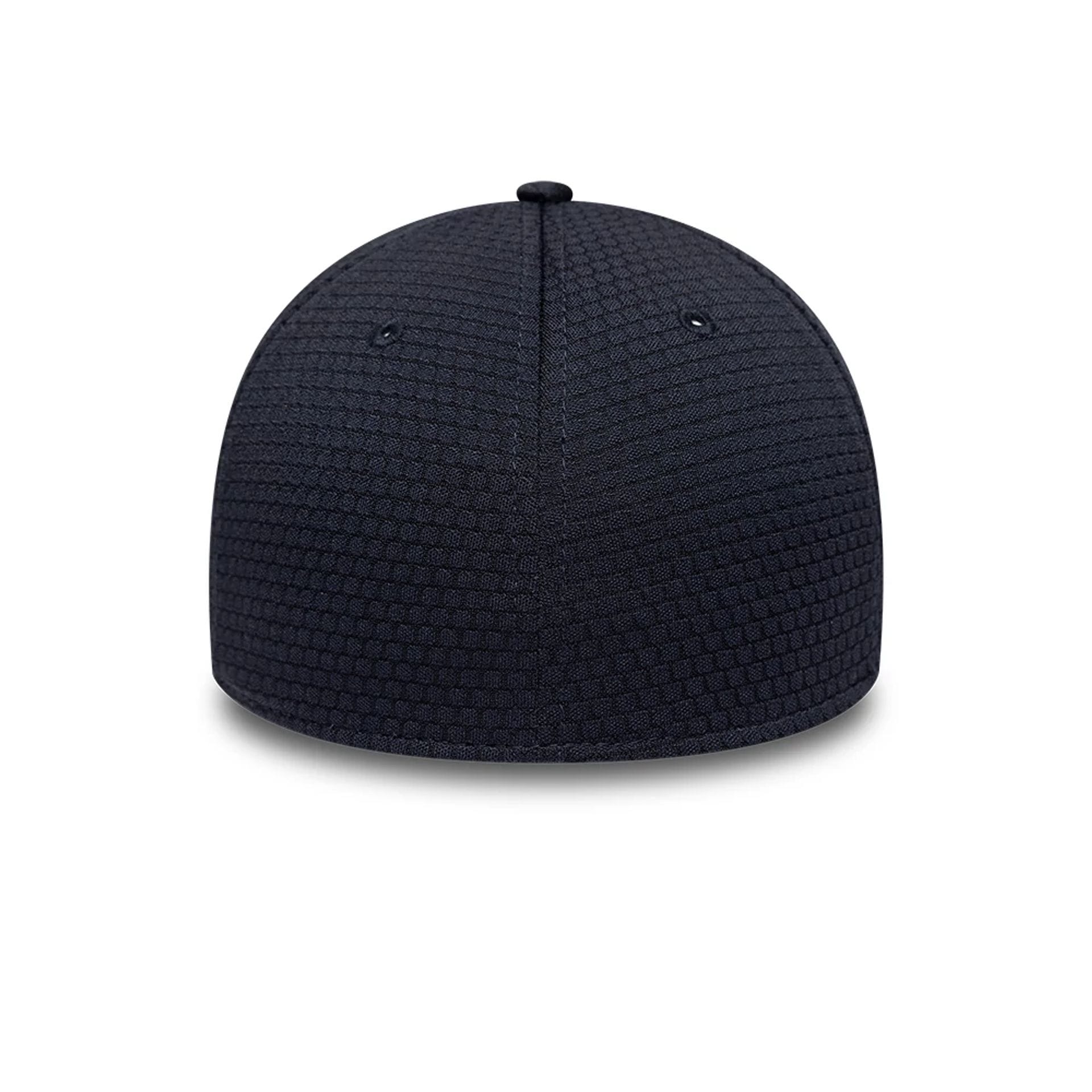 Pictured is this MLB Tech New York Yankees 39THIRTY Stretch Fit cap in navy. 6