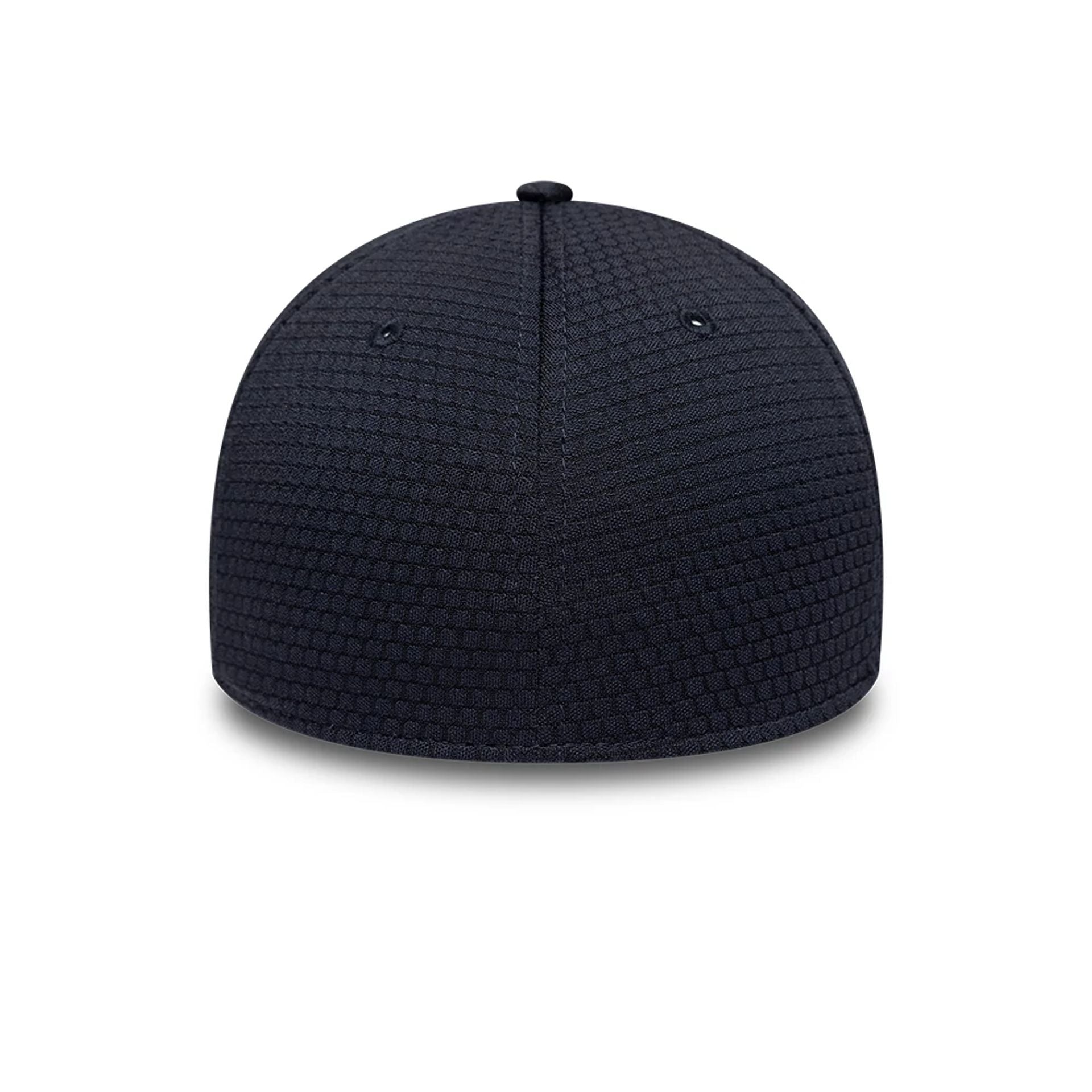 Pictured is this MLB Tech New York Yankees 39THIRTY Stretch Fit cap in navy. 6