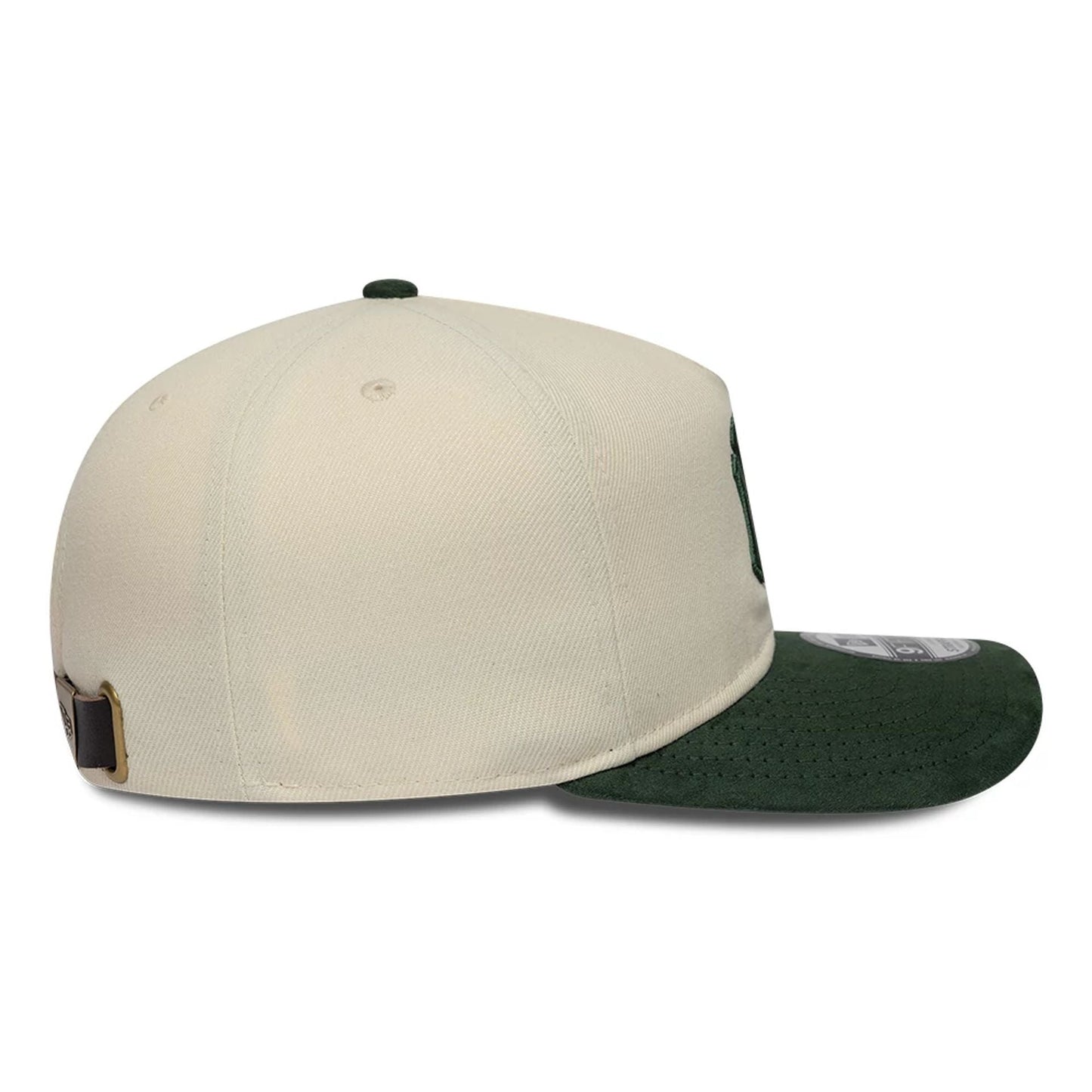 Pictured is this MLB Suede Visor New York Yankees 9FIFTY A-Frame Snapback cap in Cream. 6