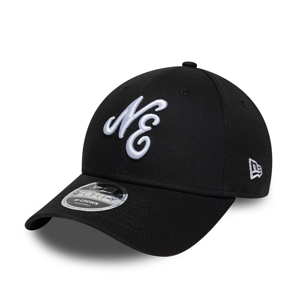 New Era Heritage Connect Black 9FORTY M-Crown Adjustable Cap, three-quarter view showing a white embroidered NE logo on the front panel, a 9FORTY size sticker on the black curved visor, and a white New Era flag logo on the left side.