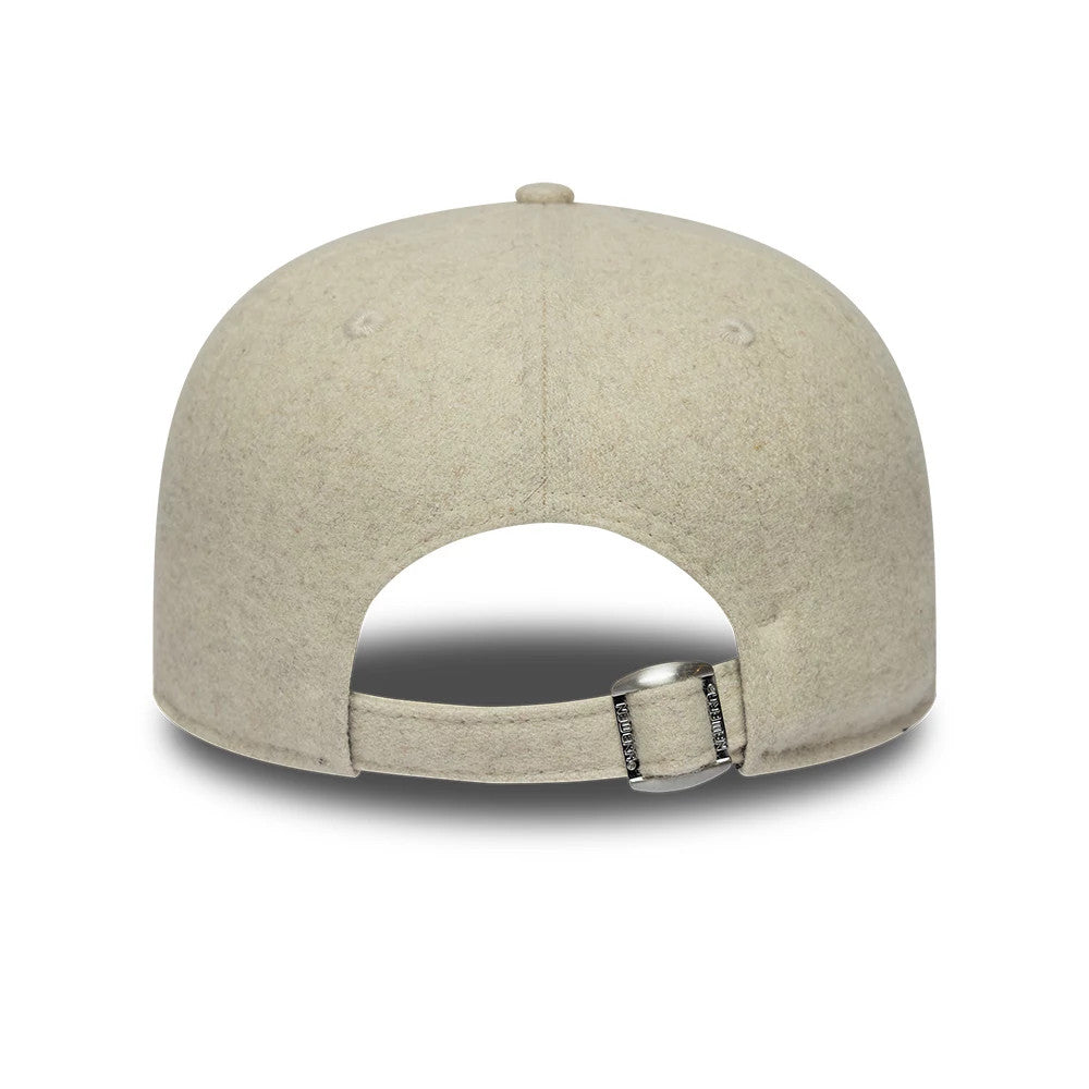 Pictured is this New Era Heritage Retro Crown 9FIFTY cap in Cream. 5