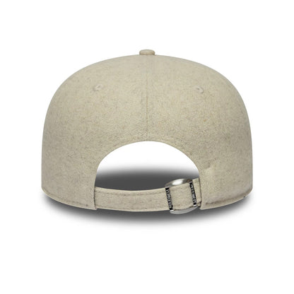 Pictured is this New Era Heritage Retro Crown 9FIFTY cap in Cream. 5