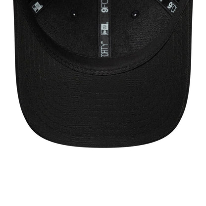 Pictured is this FC Barcelona Faux Suede 9FORTY M-Crown cap in black. 5