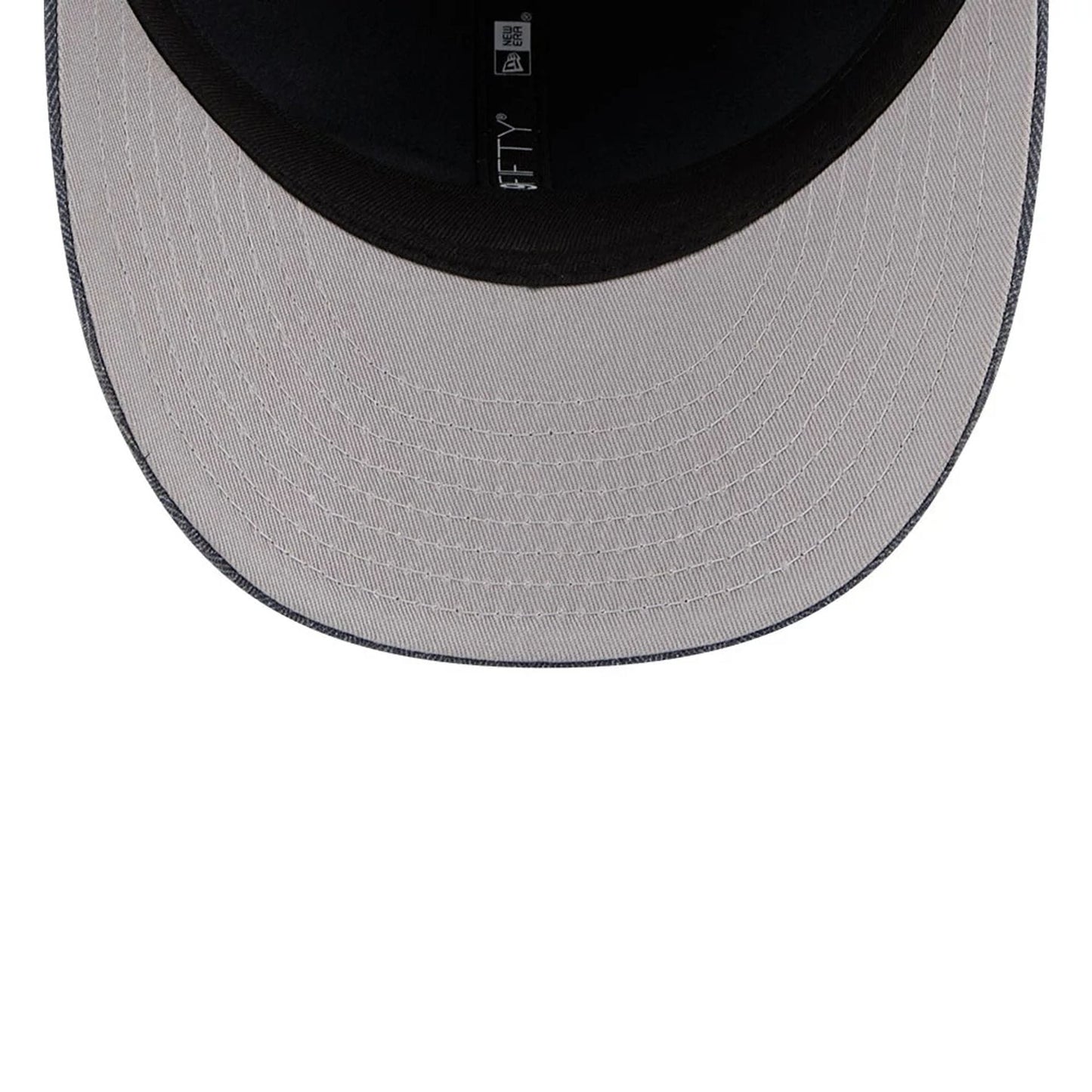 Pictured is this New Era Herringbone Retro Crown 59FIFTY Fitted cap in navy. 2