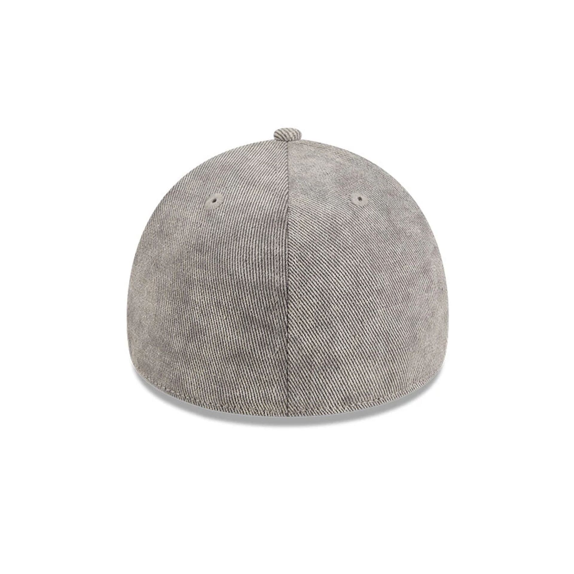 Pictured is this New Era 59FORTY A-Frame Fitted cap in open grey. 6