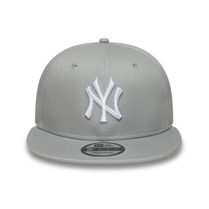 Pictured is this MLB League Essential New York Yankees 9FIFTY Snapback Adjustable cap in grey. 2