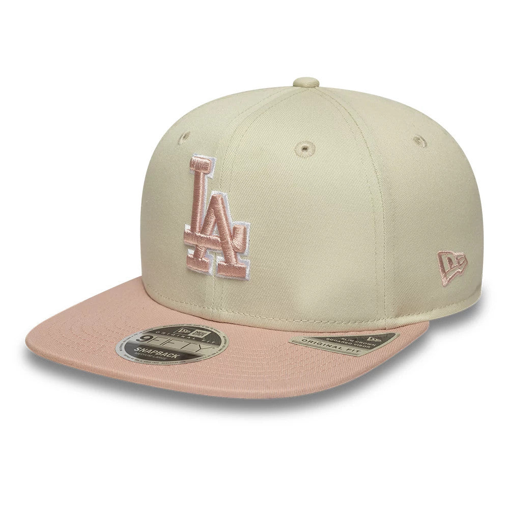 Pictured is this MLB World Series Patch LA Dodgers 9FIFTY Snapback Adjustable cap in light beige. 3