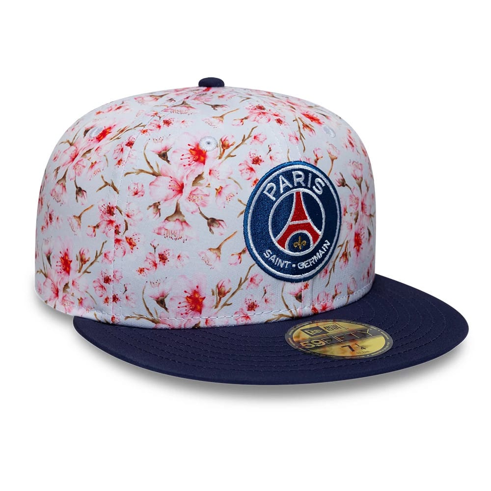 Pictured is this Paris Saint-Germain Cherry Blossom 59FIFTY Fitted cap in navy. 3