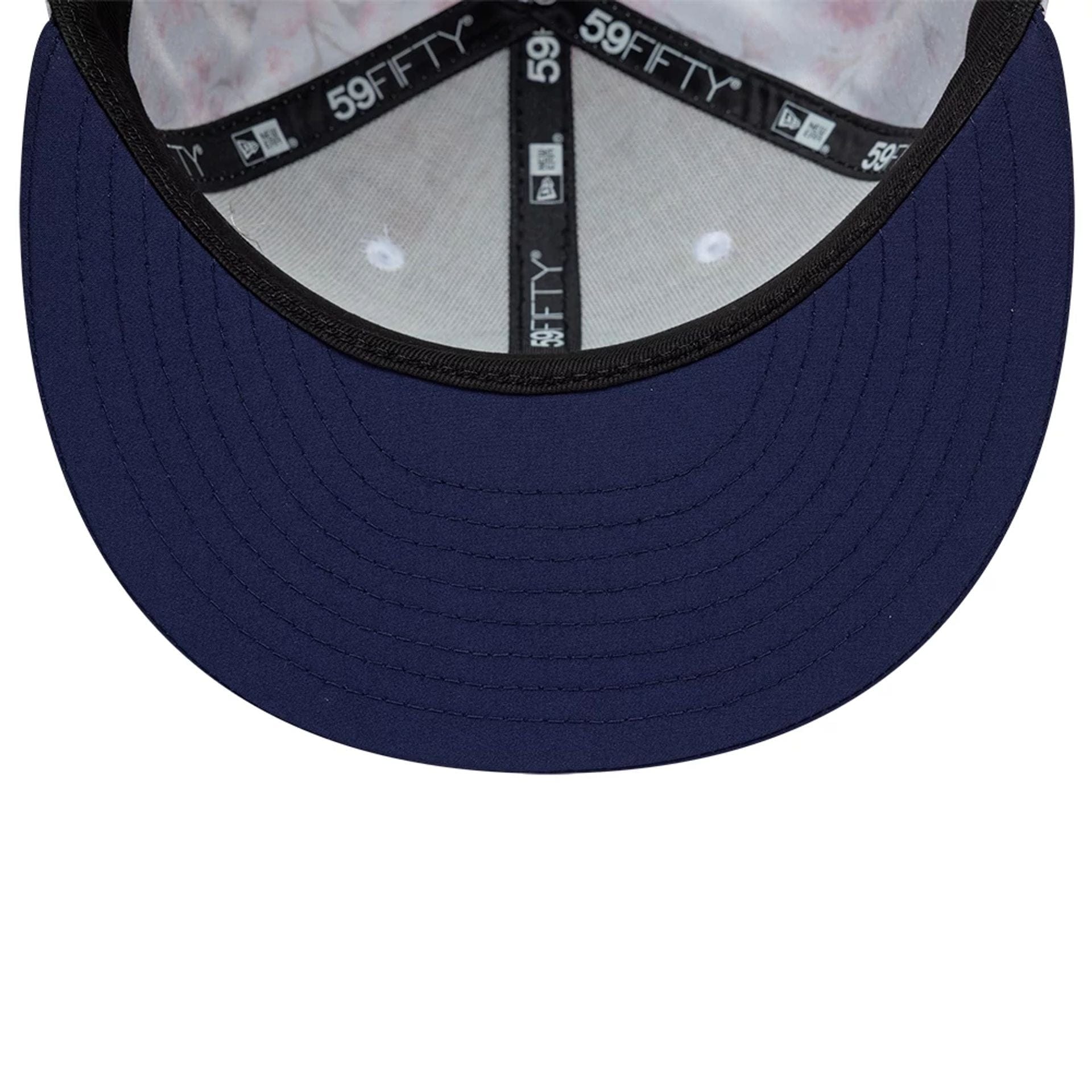 Pictured is this Paris Saint Germain Cherry Blossom 59FIFTY Fitted cap in navy. 7