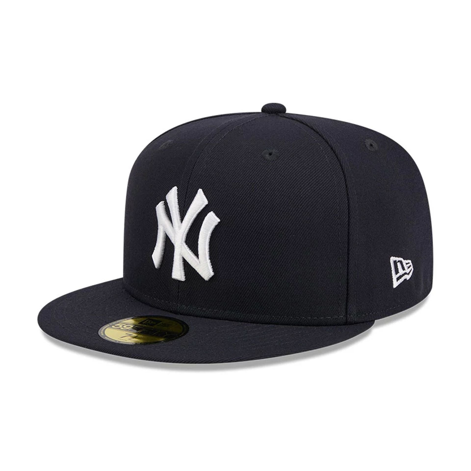 Pictured is this Vanson X MLB New York Yankees 59FIFTY Fitted cap in navy. 1