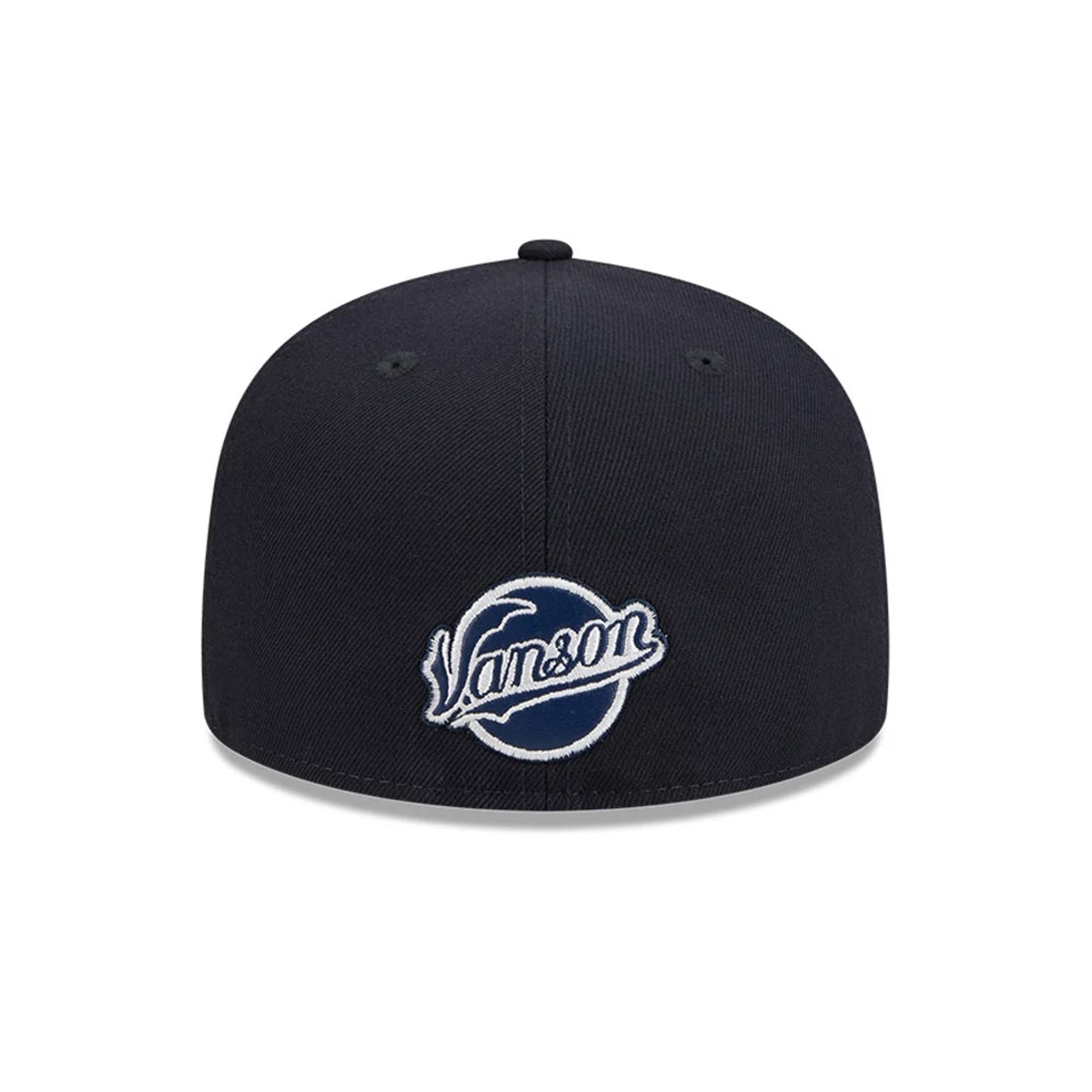 Pictured is this Vanson X MLB New York Yankees 59FIFTY Fitted cap in navy. 5