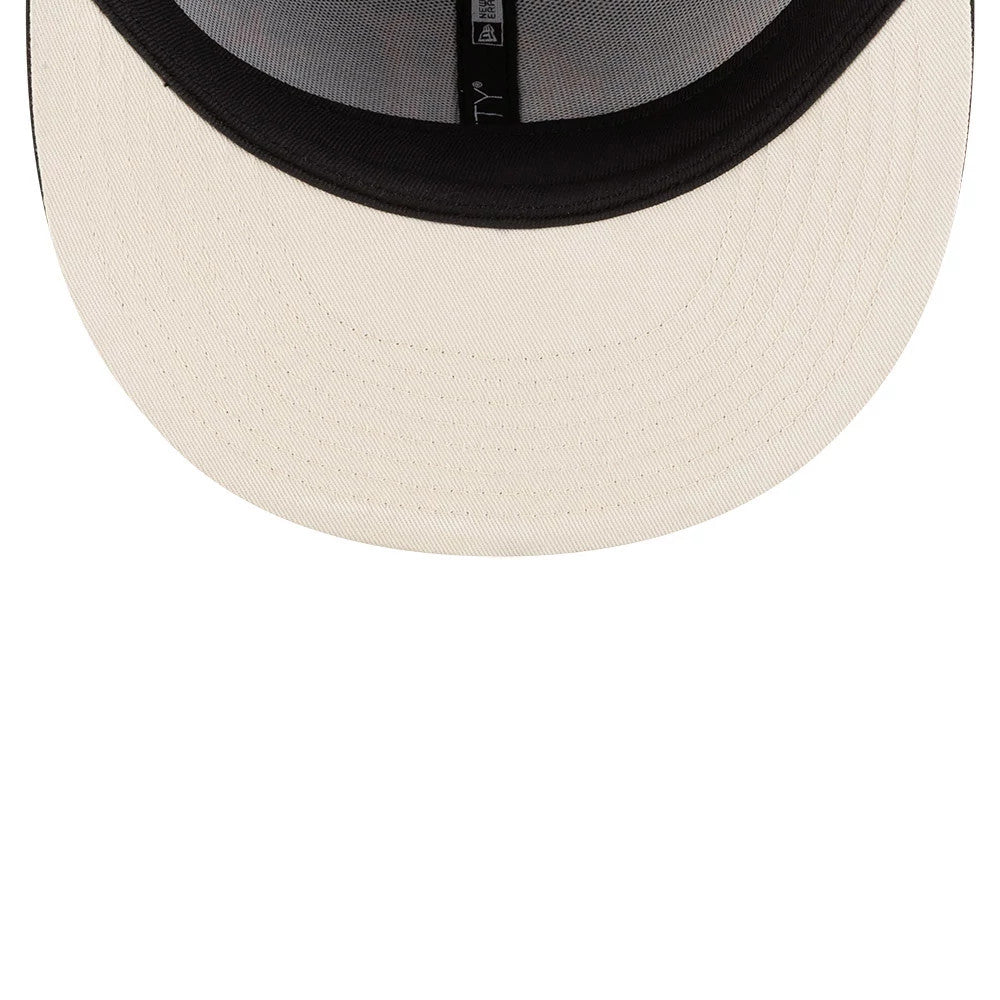 Pictured is this Mora Lo Mismo De Siempre 59FIFTY Fitted cap in black. 7
